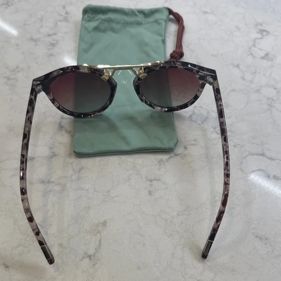 WMP Tortoise Sunglasses, Very trendy & cute!! - Picture 5 of 7